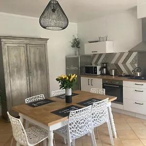 Abeille-soleil Appartement Saint-Nicolas-de-la-Grave