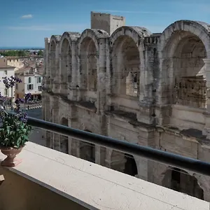 Avec Balcon Donnant Sur Les Arenes D'arles Apartment