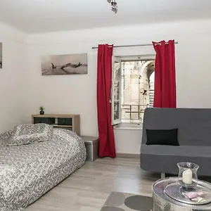 Avec Vue Sur Les Arenes Apartment