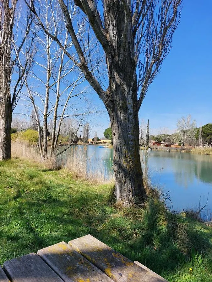 Appartement Aux Abords Du Lac à Arles