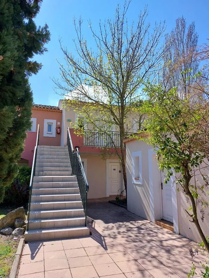 Appartement Aux Abords Du Lac à Arles