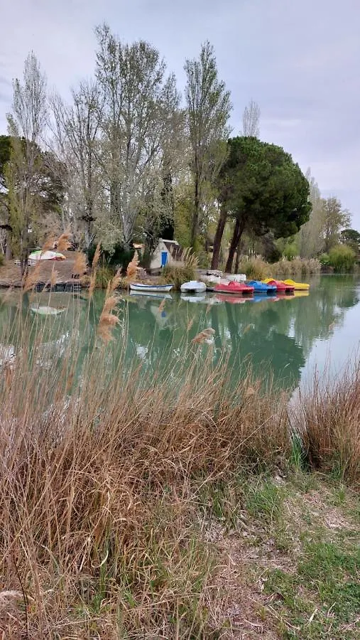Appartement Aux Abords Du Lac à Arles