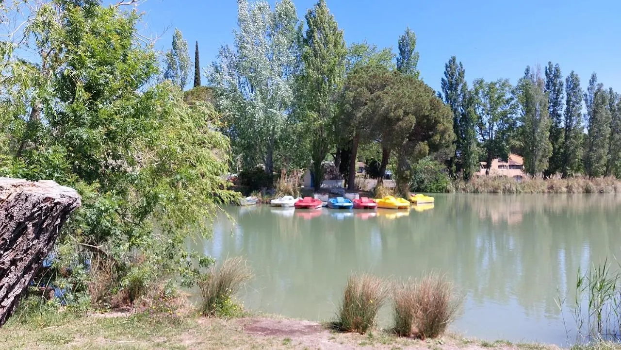 Appartement Aux Abords Du Lac à Arles France