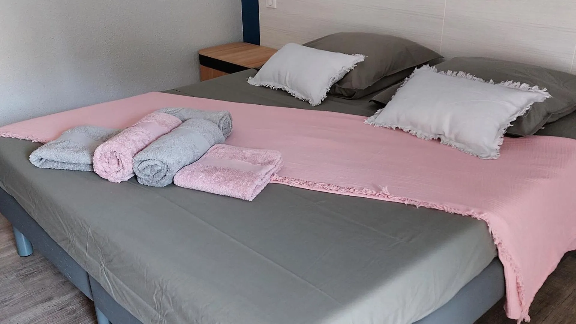 Appartement Aux Abords Du Lac à Arles 0*,  France